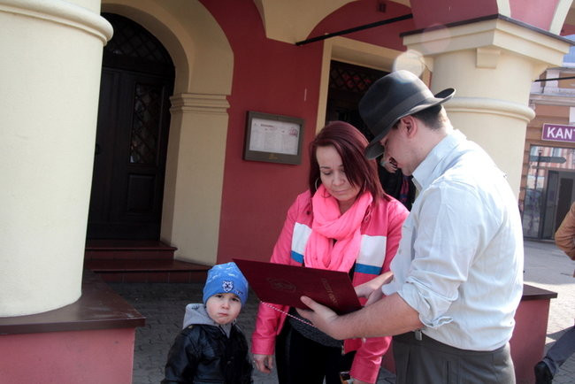 Mieszkańcy Leszna chcą powrotu Atlasa (zdjęcia)