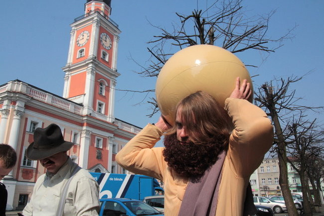 Mieszkańcy Leszna chcą powrotu Atlasa (zdjęcia)