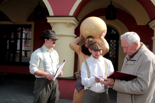 Mieszkańcy Leszna chcą powrotu Atlasa (zdjęcia)