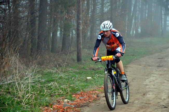 Biegiem i na rowerze w Smyczynie (zdjęcia)