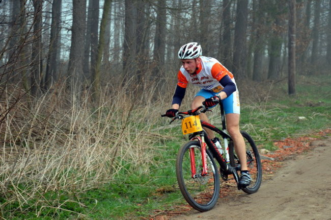 Biegiem i na rowerze w Smyczynie (zdjęcia)
