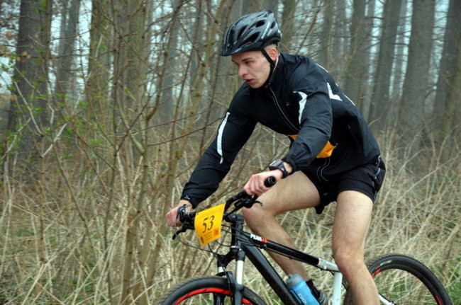 Biegiem i na rowerze w Smyczynie (zdjęcia)