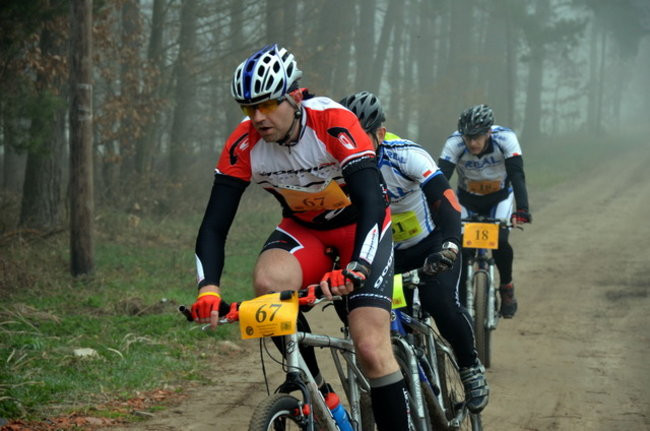 Biegiem i na rowerze w Smyczynie (zdjęcia)