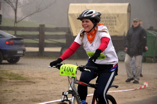 Biegiem i na rowerze w Smyczynie (zdjęcia)