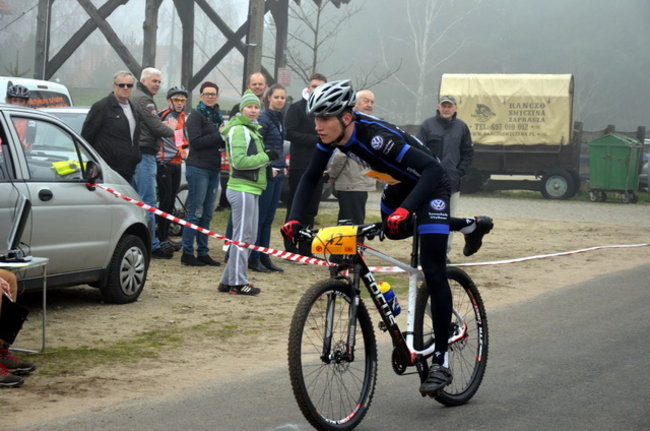 Biegiem i na rowerze w Smyczynie (zdjęcia)