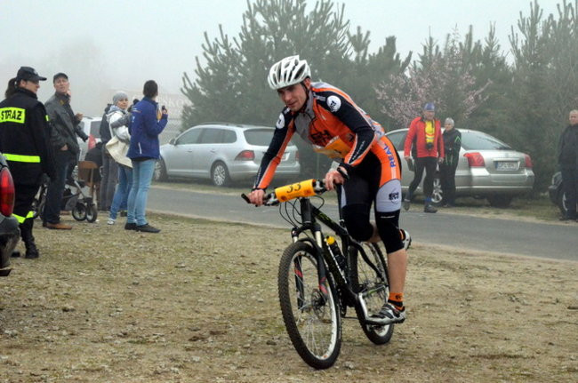 Biegiem i na rowerze w Smyczynie (zdjęcia)