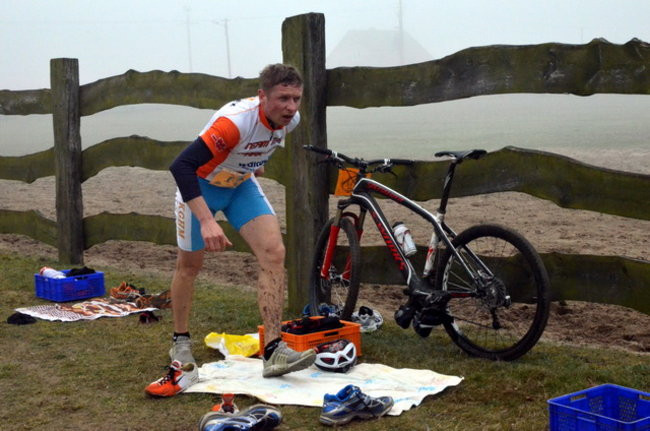 Biegiem i na rowerze w Smyczynie (zdjęcia)