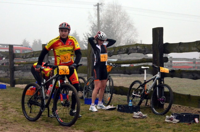 Biegiem i na rowerze w Smyczynie (zdjęcia)