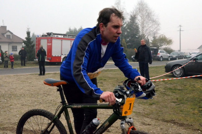 Biegiem i na rowerze w Smyczynie (zdjęcia)