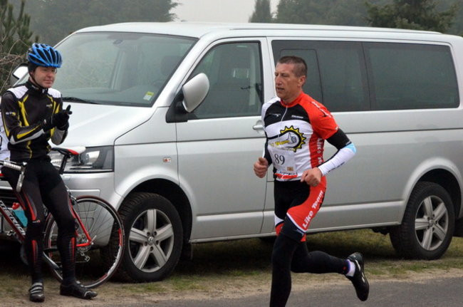 Biegiem i na rowerze w Smyczynie (zdjęcia)