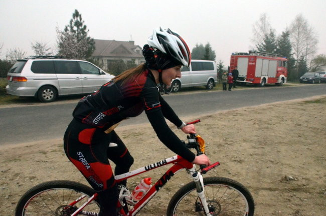 Biegiem i na rowerze w Smyczynie (zdjęcia)