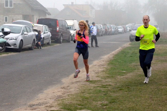 Biegiem i na rowerze w Smyczynie (zdjęcia)