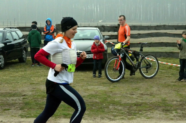 Biegiem i na rowerze w Smyczynie (zdjęcia)