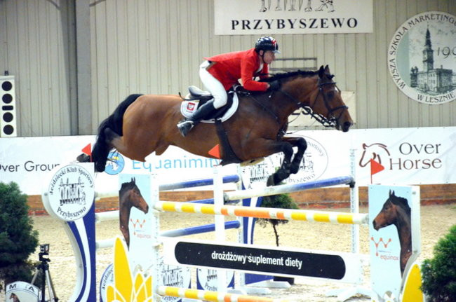 Trzy komplety medali (zdjęcia)