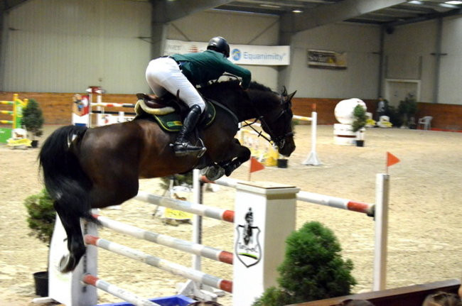 Trzy komplety medali (zdjęcia)