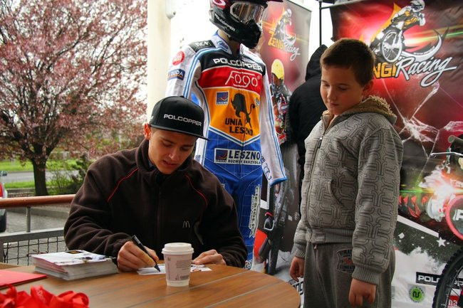 Zengota stanie za kasą (dźwięk i zdjęcia)
