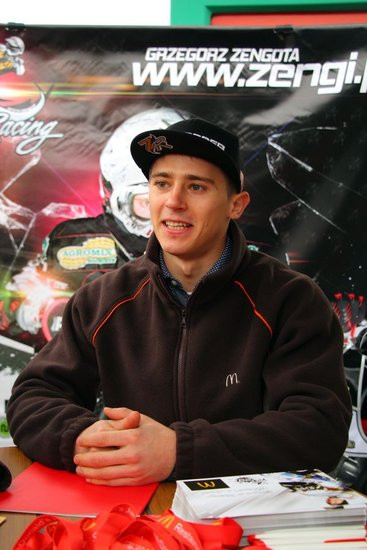 Zengota stanie za kasą (dźwięk i zdjęcia)