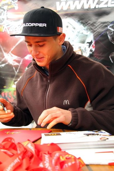 Zengota stanie za kasą (dźwięk i zdjęcia)