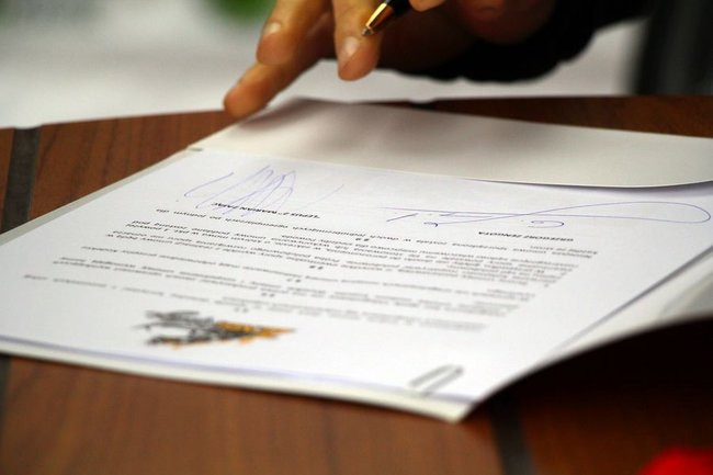 Zengota stanie za kasą (dźwięk i zdjęcia)