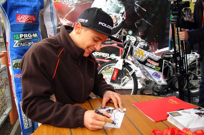 Zengota stanie za kasą (dźwięk i zdjęcia)