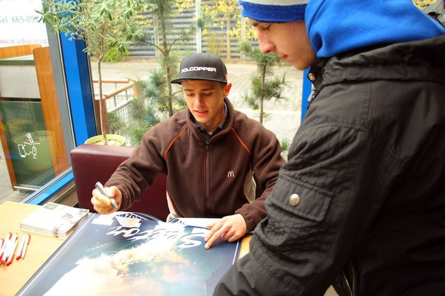 Zengota stanie za kasą (dźwięk i zdjęcia)