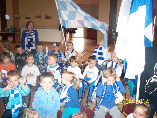 Biało-niebieski zajączek w Kłodzie (zdjęcia)