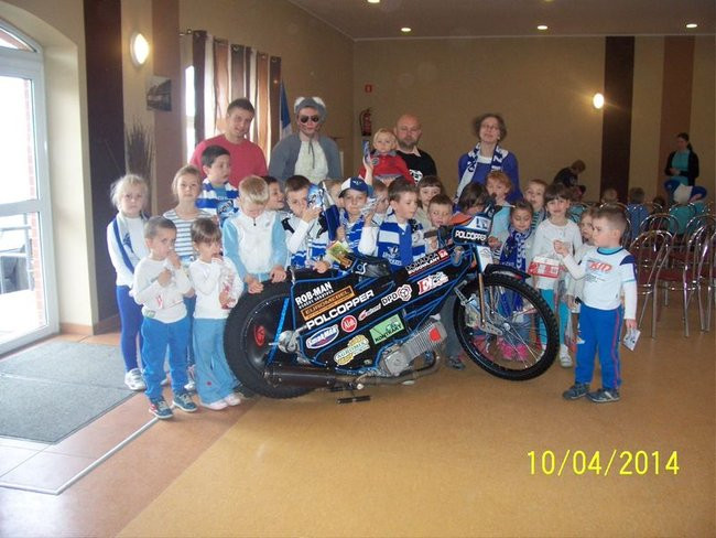 Biało-niebieski zajączek w Kłodzie (zdjęcia)