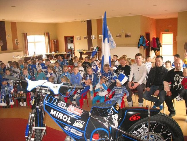 Biało-niebieski zajączek w Kłodzie (zdjęcia)