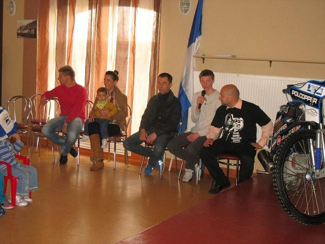 Biało-niebieski zajączek w Kłodzie (zdjęcia)