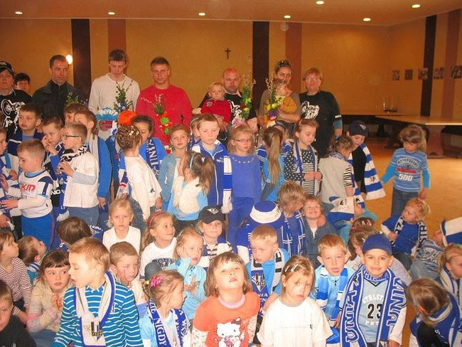 Biało-niebieski zajączek w Kłodzie (zdjęcia)