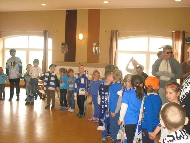 Biało-niebieski zajączek w Kłodzie (zdjęcia)