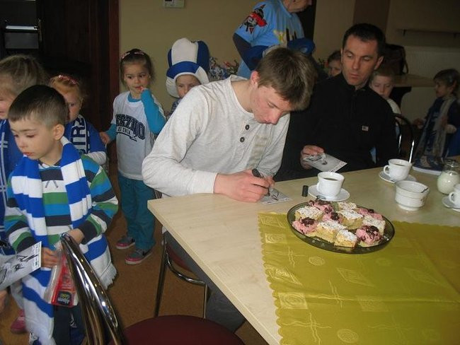 Biało-niebieski zajączek w Kłodzie (zdjęcia)