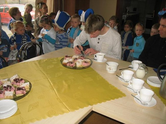 Biało-niebieski zajączek w Kłodzie (zdjęcia)