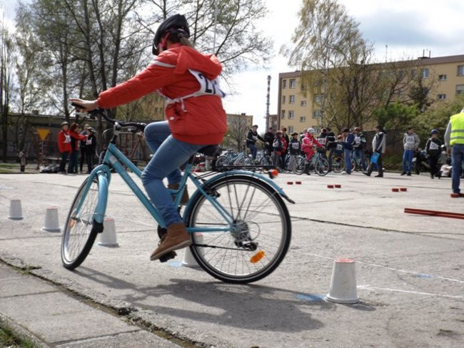 Bezpiecznie na drodze (zdjęcia)