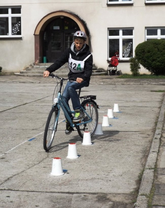 Bezpiecznie na drodze (zdjęcia)