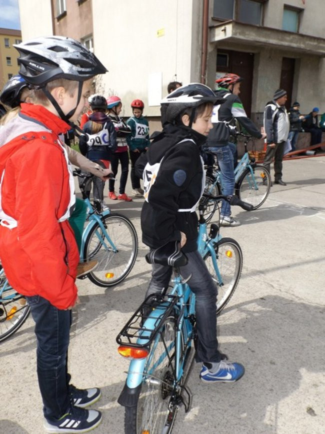 Bezpiecznie na drodze (zdjęcia)