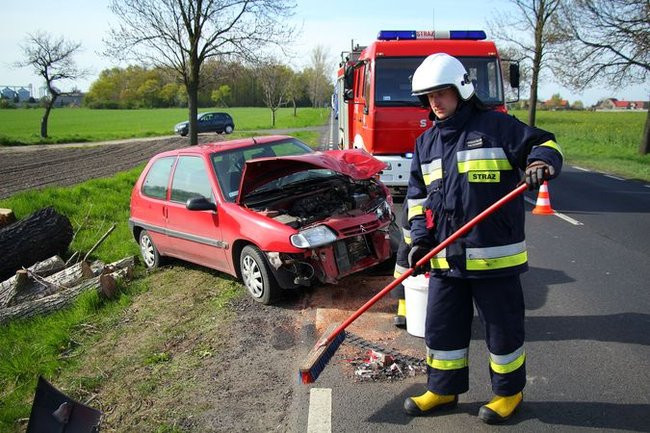 Nie zauważył, że hamują (kilka zdjęć)