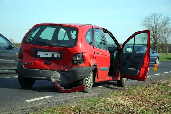 Nie zauważył, że hamują (kilka zdjęć)