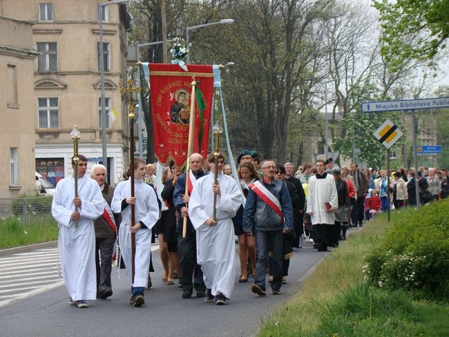 Balony z SMS-ami do nieba (zdjęcia)