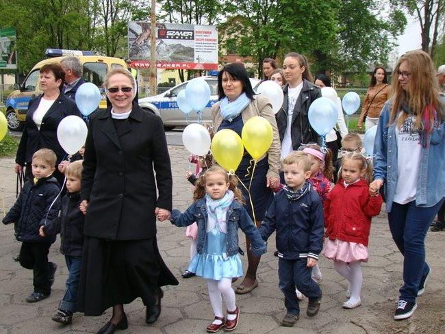 Balony z SMS-ami do nieba (zdjęcia)