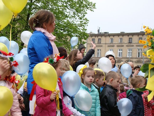 Balony z SMS-ami do nieba (zdjęcia)