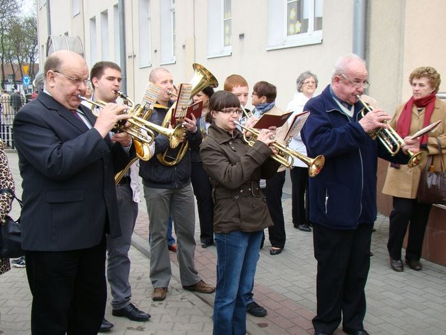 Balony z SMS-ami do nieba (zdjęcia)