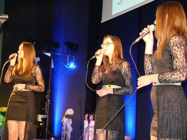 Balony z SMS-ami do nieba (zdjęcia)