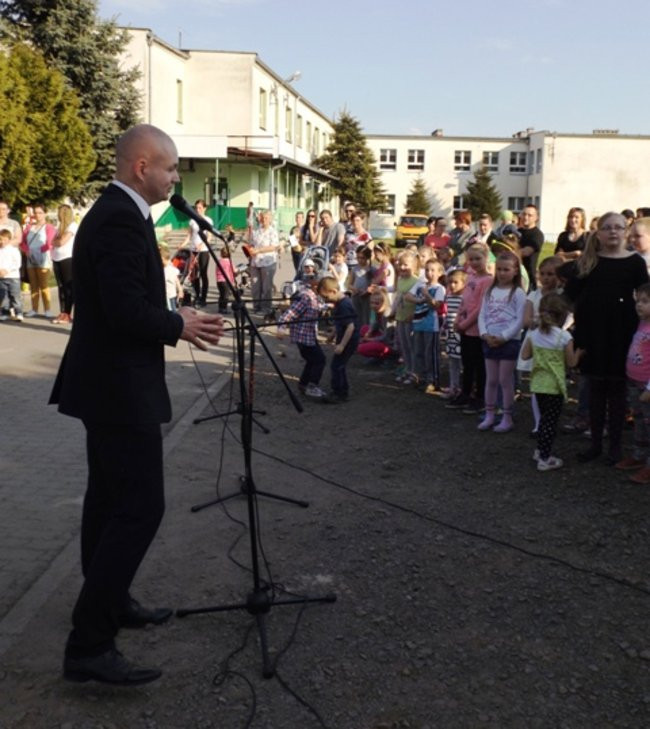 Plac zabaw w Wilkowicach otwarty (zdjęcia)