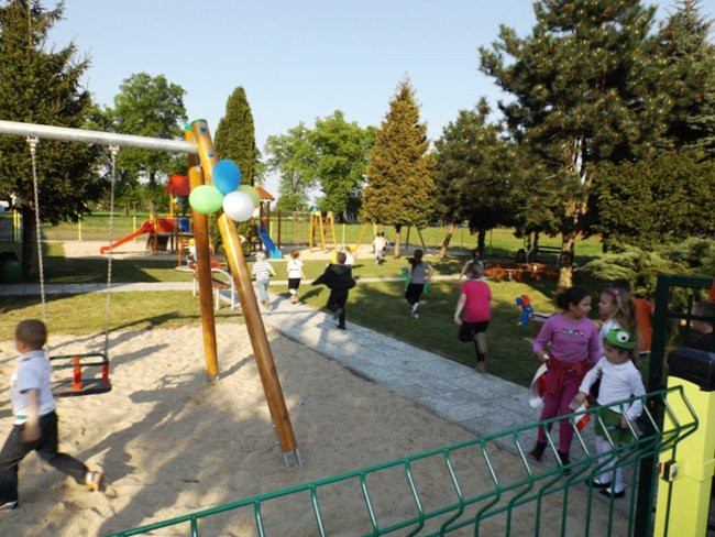 Plac zabaw w Wilkowicach otwarty (zdjęcia)