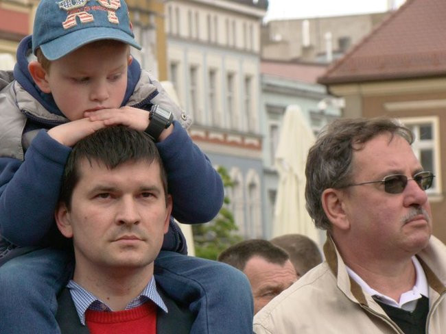 Zabytkowe pojazdy, eleganckie załogi (zdjęcia)