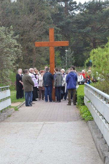 Krzyż i ikona Matki Bożej w Lesznie (zdjęcia)
