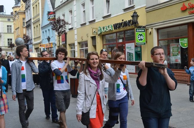 Krzyż i ikona Matki Bożej w Lesznie (zdjęcia)