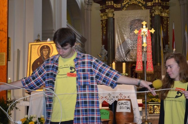 Krzyż i ikona Matki Bożej w Lesznie (zdjęcia)