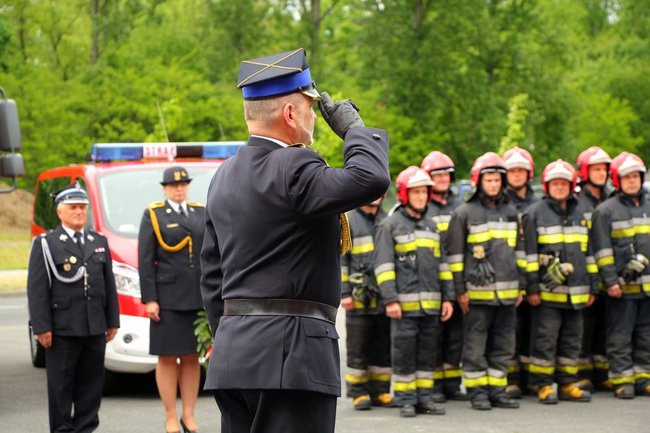 Strażacy świętują, a tu nagle alarm (zdjęcia i wideo)